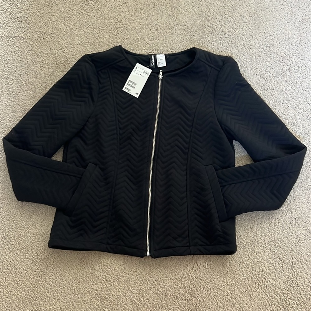 NWT H&M black herringbone chevron quilted look zip up jacket w/ pockets - Picture 3 of 7